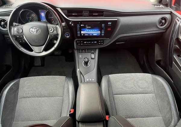 Toyota Auris cena 67850 przebieg: 90814, rok produkcji 2017 z Łochów małe 277